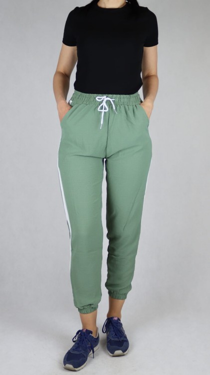 Spodnie letnie dresowe z lampasem zielone