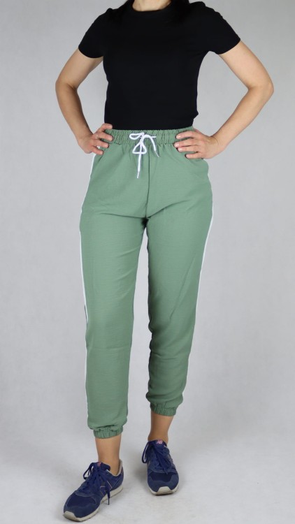 Spodnie letnie dresowe z lampasem zielone