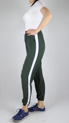 Spodnie letnie dresowe z lampasem ciemno zielone