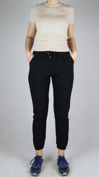 Spodnie dresowe wiązane z kieszeniami czarne