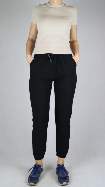 Spodnie dresowe wiązane z kieszeniami czarne