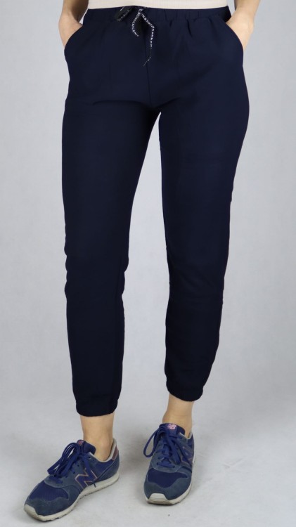 Spodnie dresowe wiązane z kieszeniami granatowe