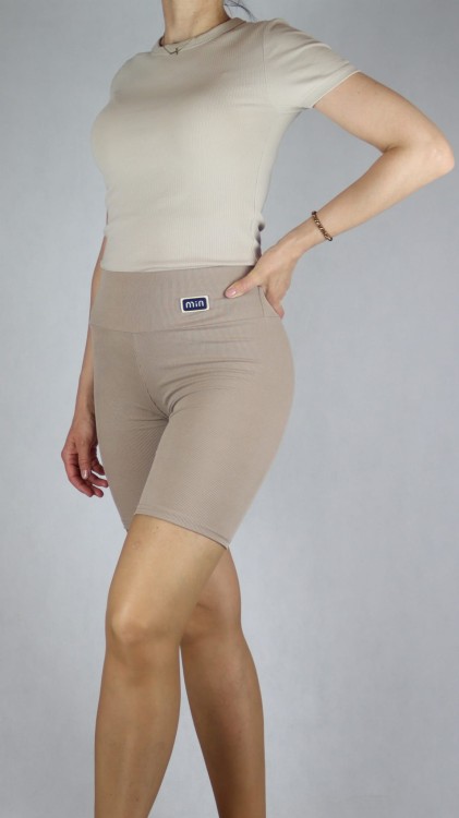 Spodenki damskie kolarki legginsy krótkie getry prążek beżowe