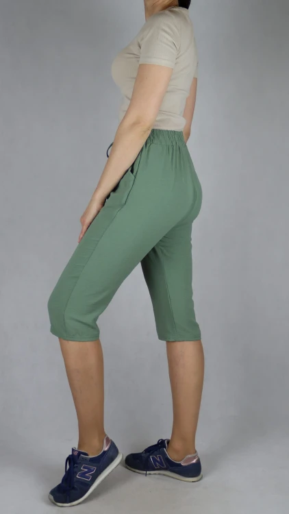 Spodnie damskie 3/4 rybaczki luźne kieszenie duże rozmiary khaki